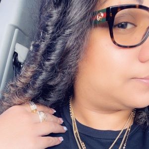 Meet your Posher, Danielle